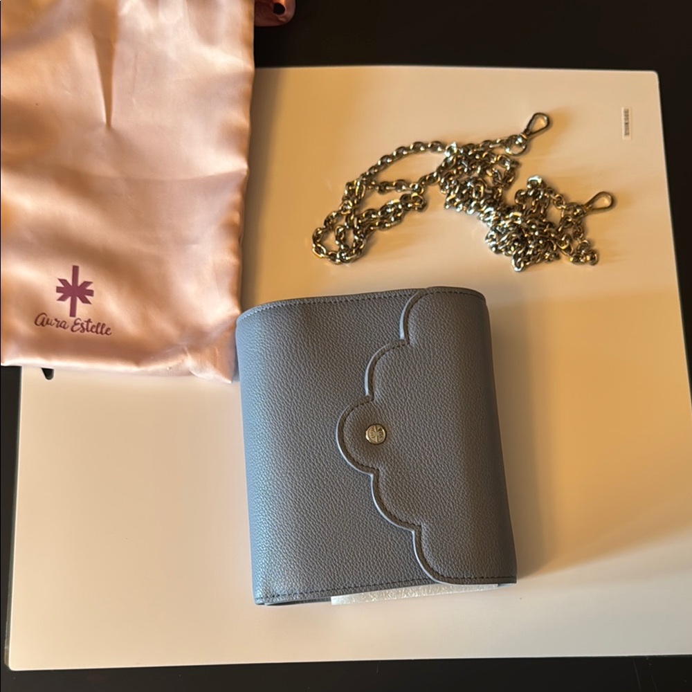 Aura Estelle pocket planner
